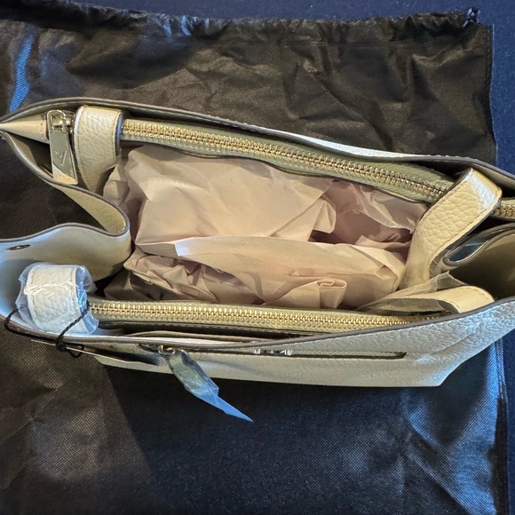 Vanessa Williams Cream(bone) and Mint Accents Tote Bag NWT - Picture 4 of 7